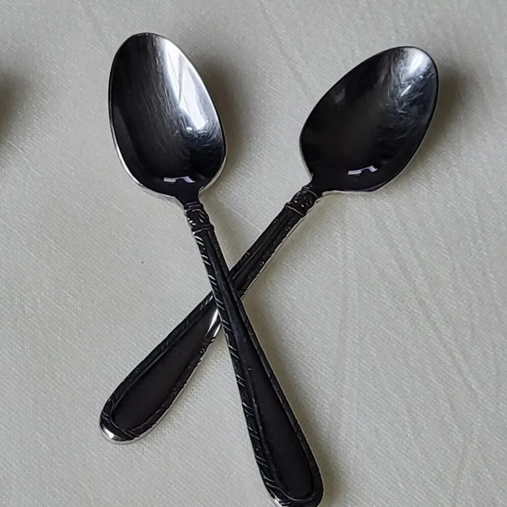 Oneida Brunswick Teaspoon Spoon Stainless Flatware 4 pc